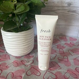 fresh Soy Face Cleanser
